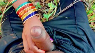 Hot Desi bhabhi outdoor fuking by lover Video