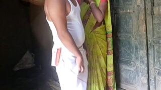 Indian Bihari sexy house wife fucking with chubby husband Video