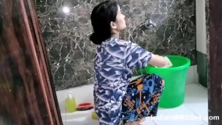 Indian Girlfriend In Bathroom Wet Pussy Fucked By Boyfriend Video