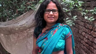 Indian Punjabi horny callgirl fucked pussy by client in outdoor Video