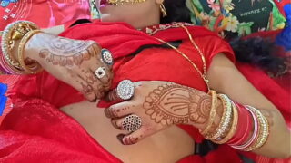 Karwa chauth hot mature desi slut loves to take your big cock deep inside Video