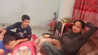 two Beta ne girl ko jor jor se choda two boyfriend one girl very hard fucked indian xxx porn Video